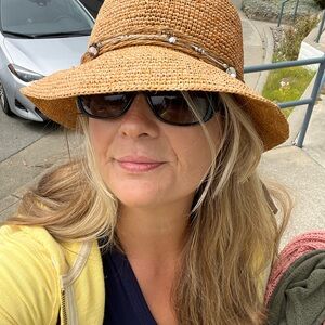 Meet your Posher, Posh